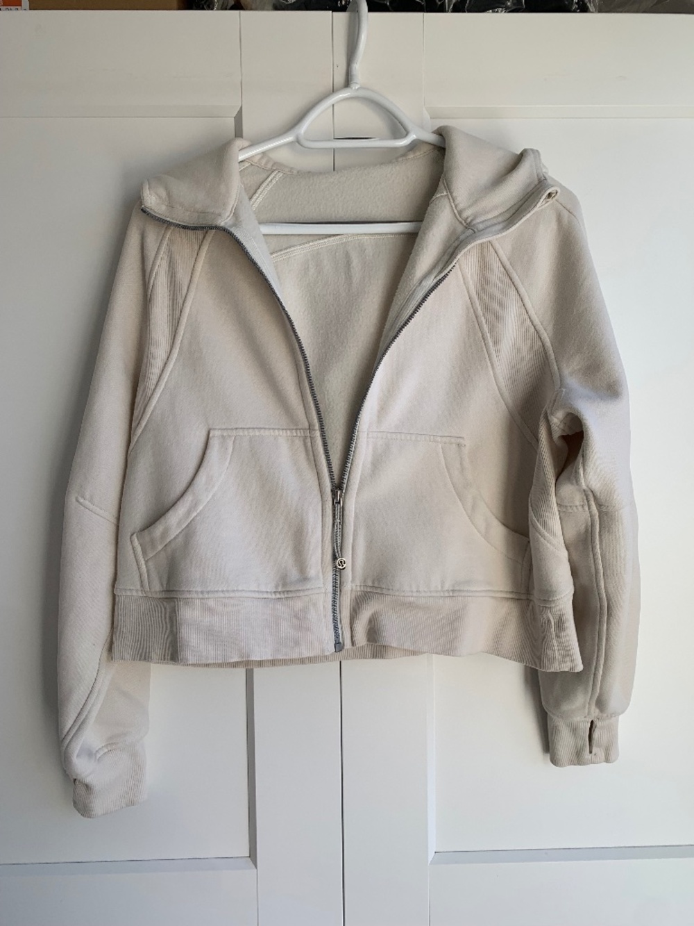 Lululemon Scuba Full zip hoody size S/XS in beige